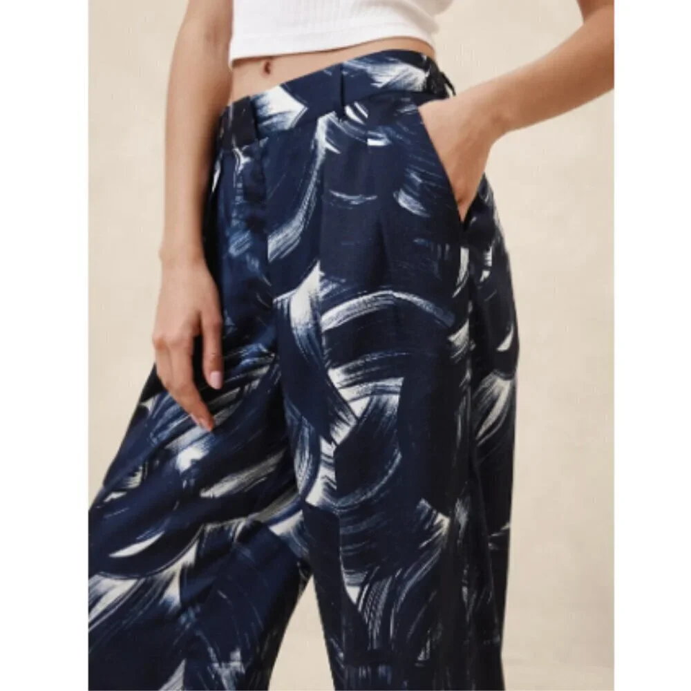 Banana Republic SILKY Relaxed Wide Leg Pleated Navy Blue Trousers Size 14 RT$120
